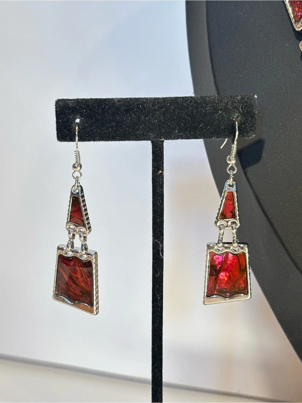 Red Abalone Earrings & V Necklace Set Silver Tone Link Plaques 16”L+2 Dangle 2.7
